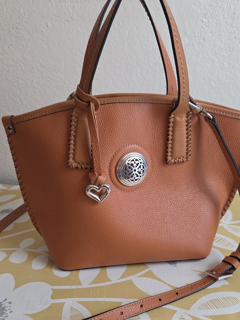 Brighton Ferrara Oriana Small‎ Tan Leather Satche Crossbody Silver Heart Charm
